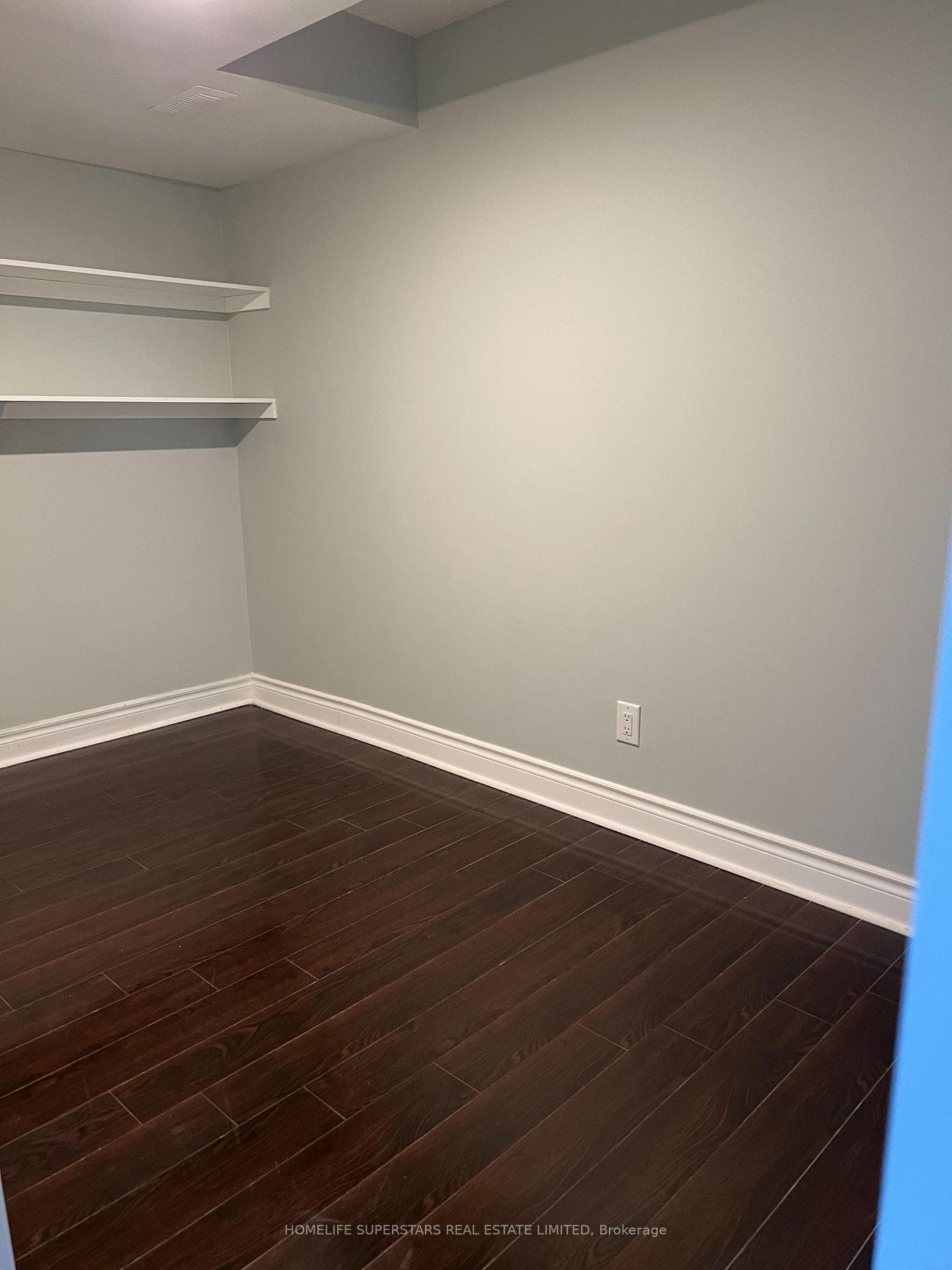 19 Sir Michael Place Unit Bsmt. photo 2
