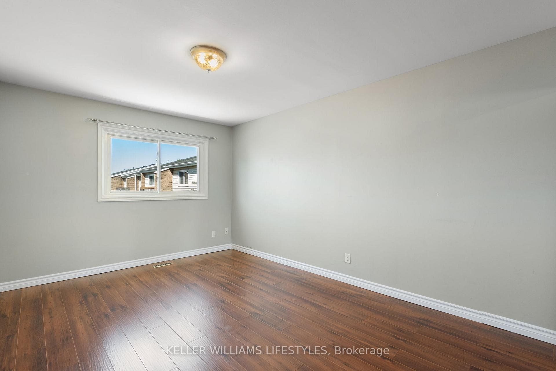 669 Osgoode Drive Unit 35 photo 17