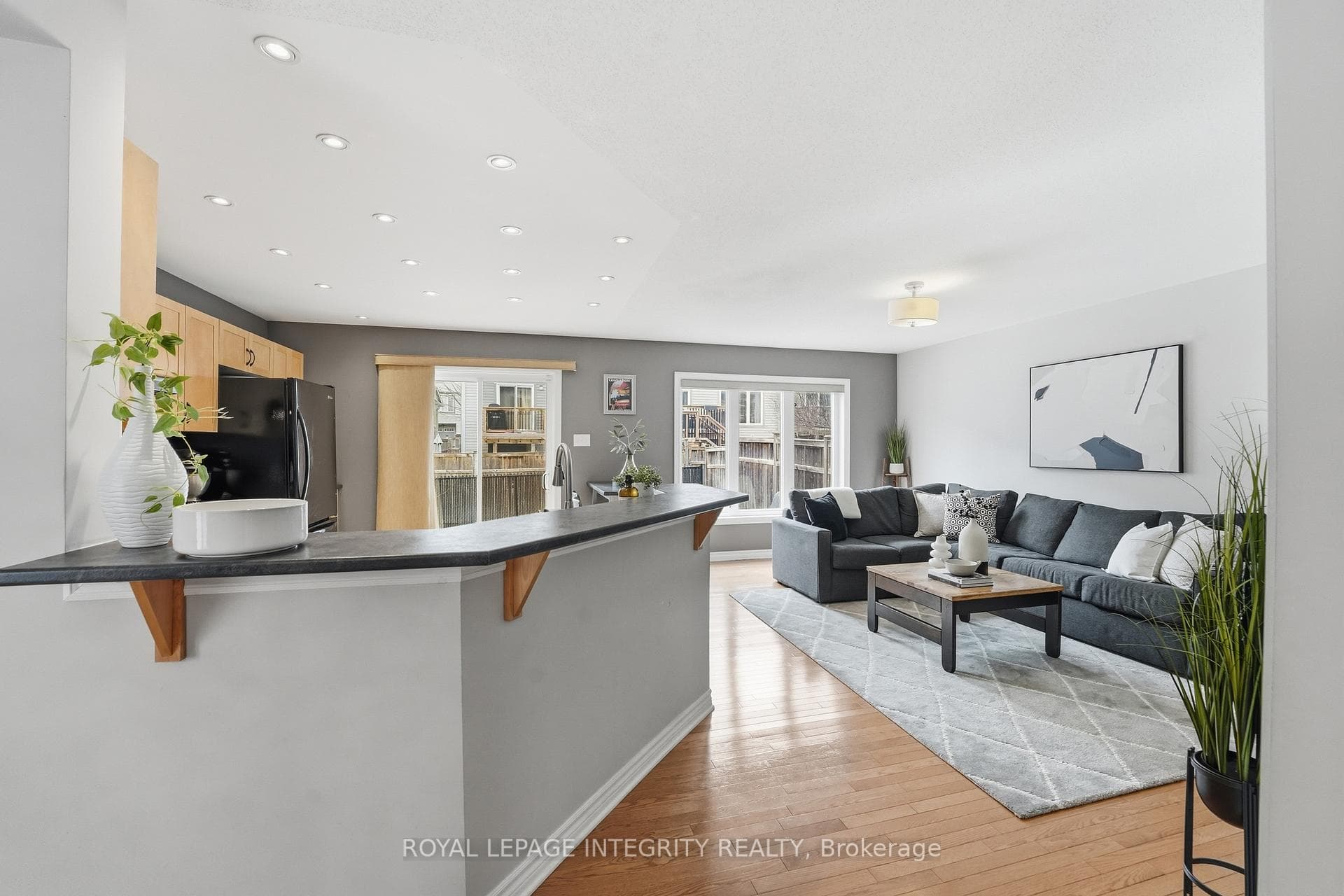 208 Aquilo Crescent photo 7