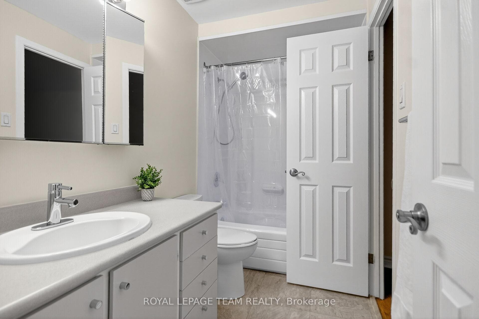 17 Providence Place photo 22