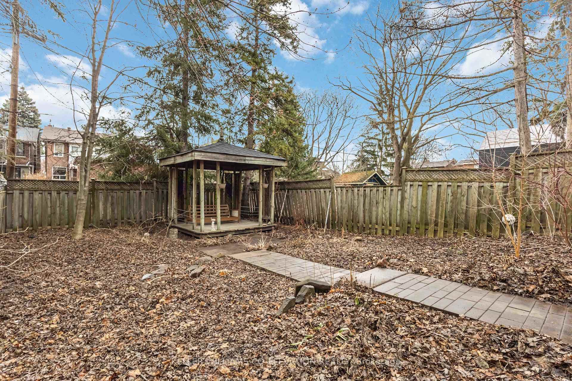 19 Oakdene Crescent photo 48