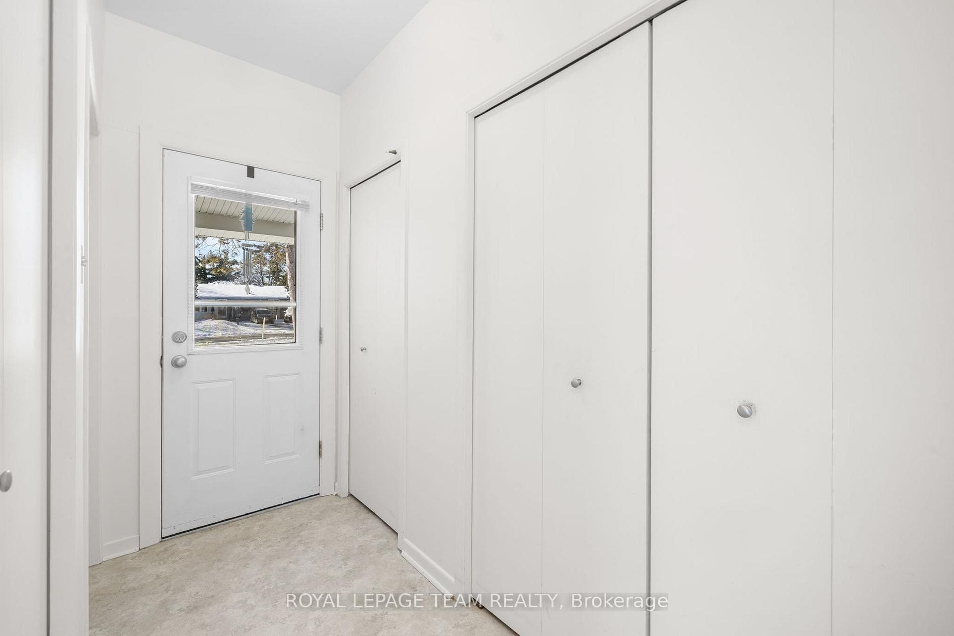 7 Kimberley Road photo 34