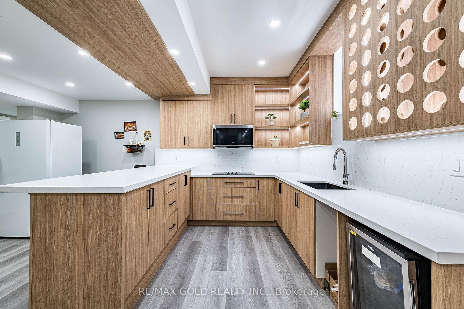 39 Academy Drive photo 25