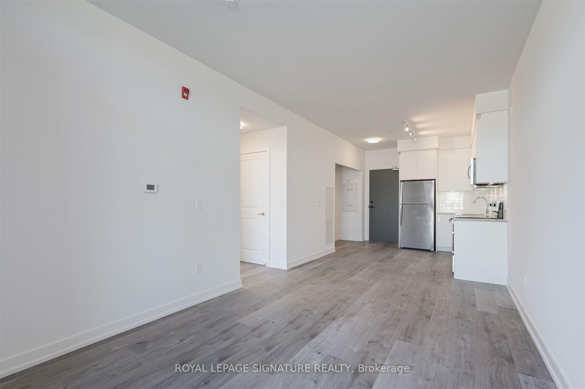 1010 Dundas Street Unit 220 photo 12