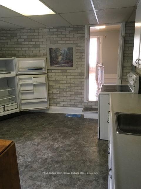 Apt 2-Kitchen