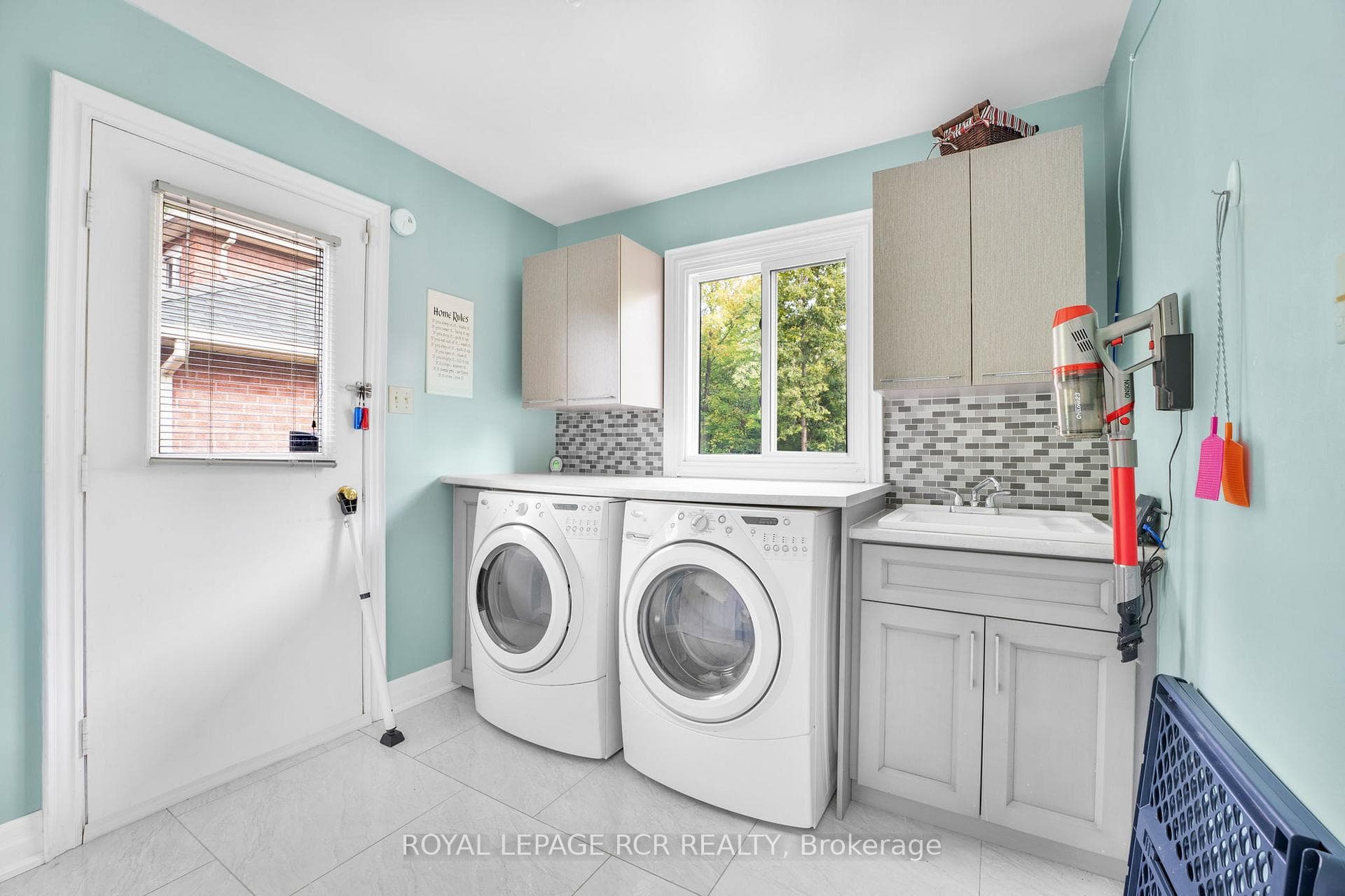 22 Ridelle Court photo 13