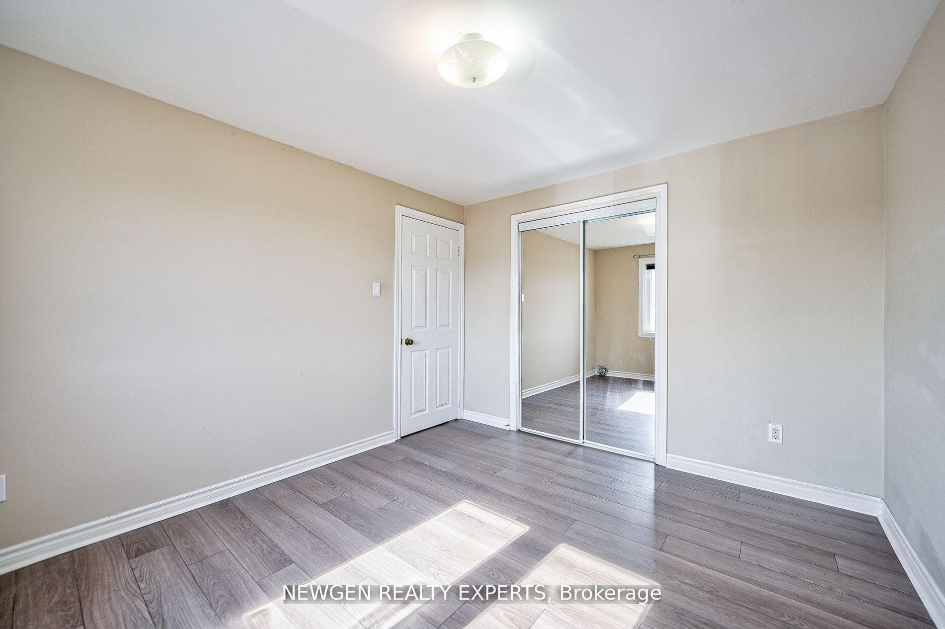166 Town House Crescent Unit 52 photo 26