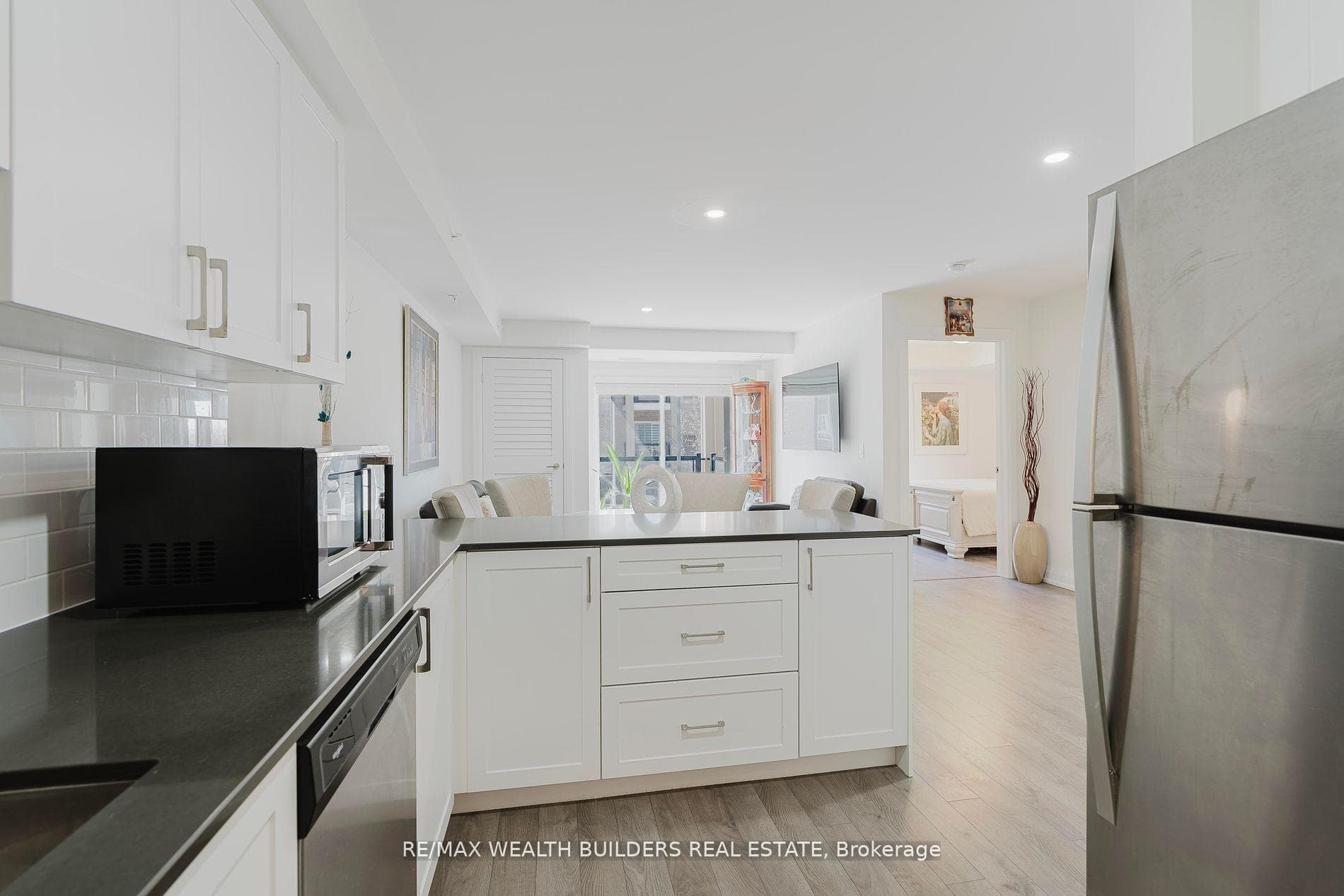 481 Rupert Avenue Unit 2216 photo 2