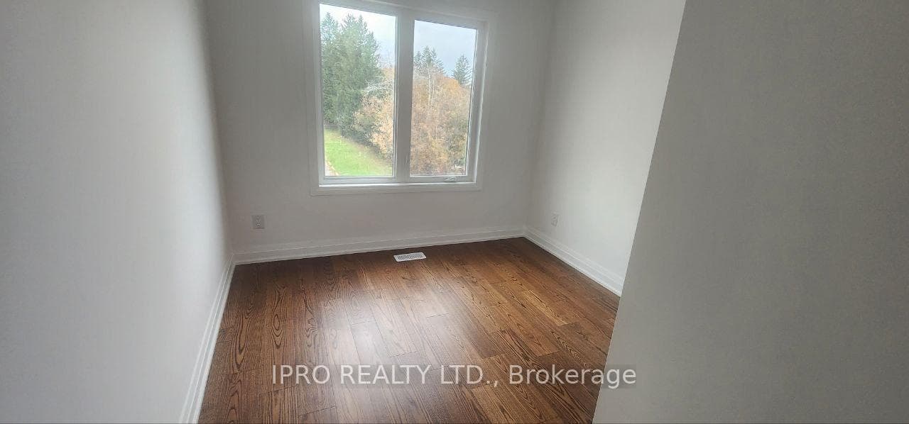 41 Persica Street Unit upper photo 4