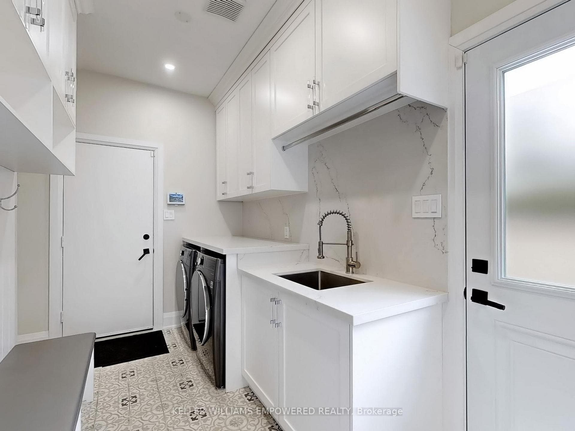525 Binns Avenue photo 19