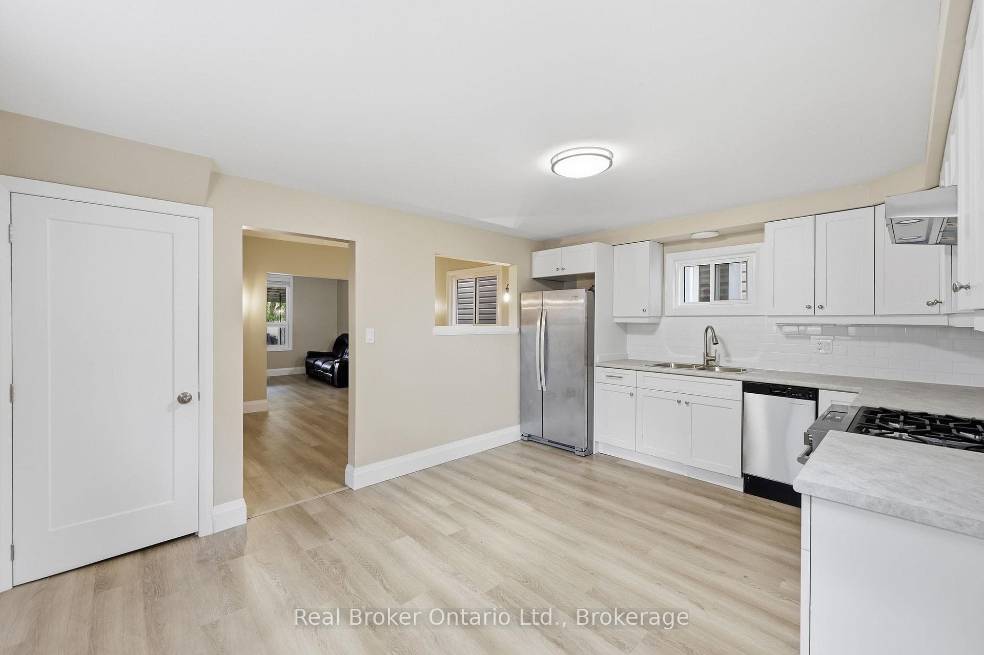 56 Harmony Avenue photo 16