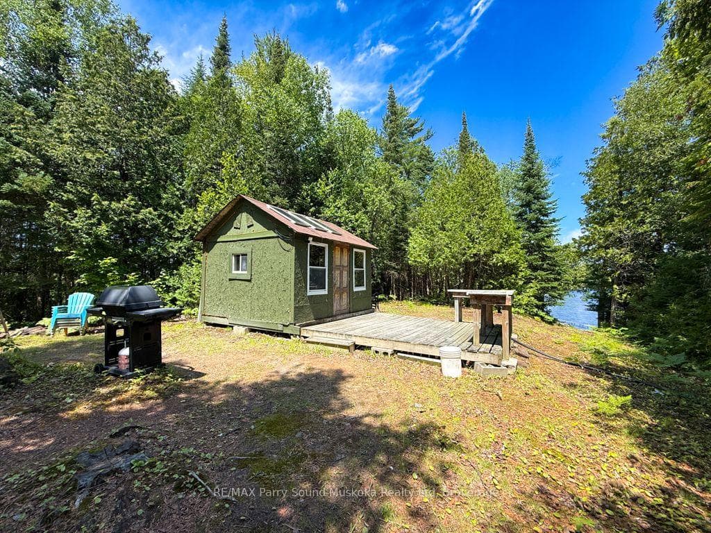 473 North Meadowcove Road photo 9