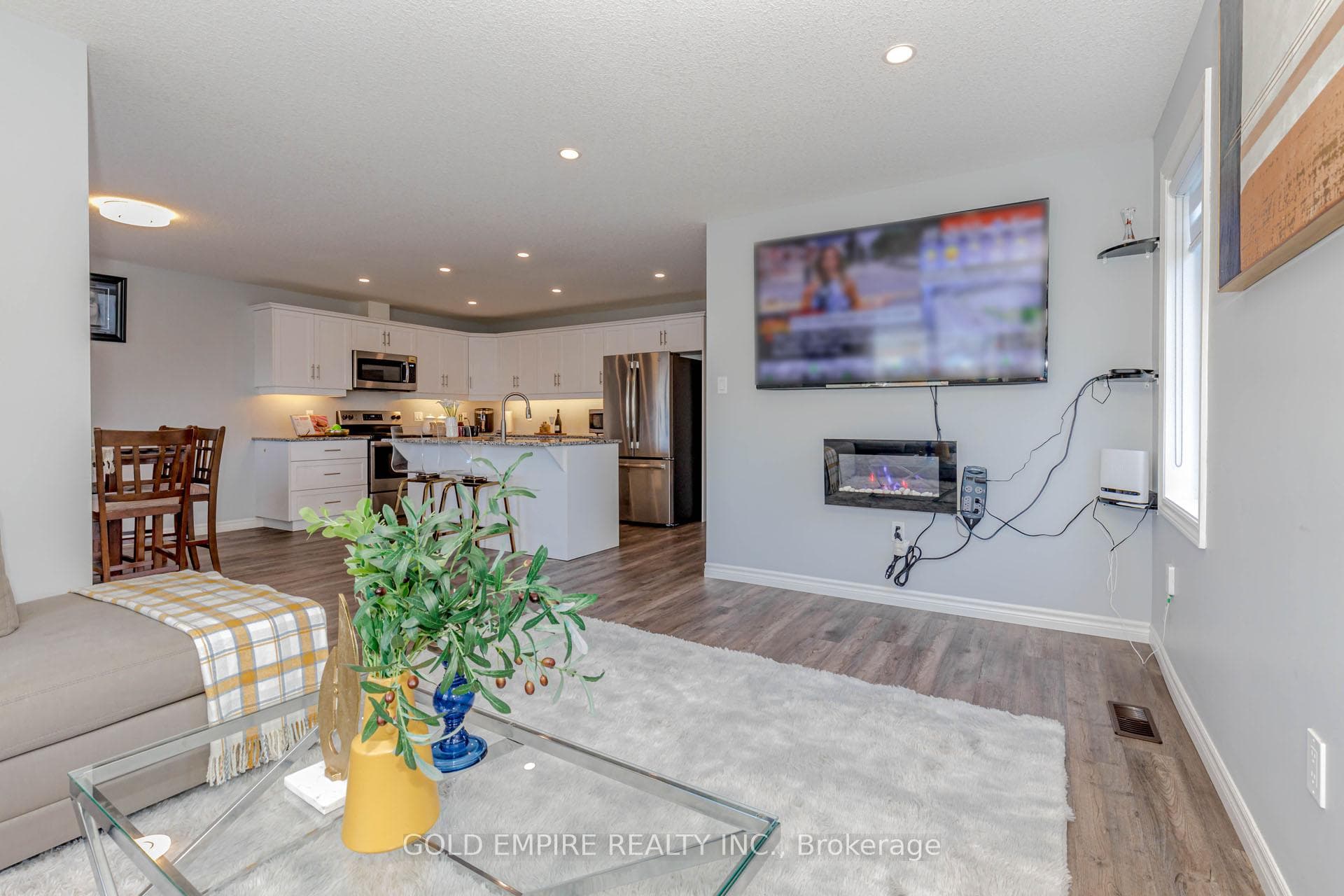 28 MINLER Street Unit 6 photo 18
