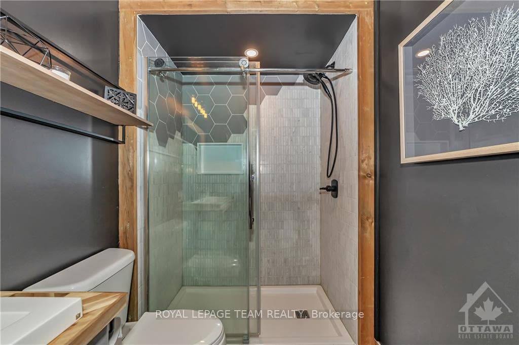 207 MONTY Drive photo 20
