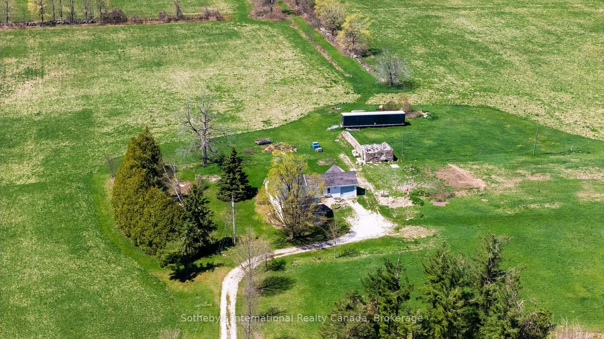 1614 Horseshoe Valley Road photo 7