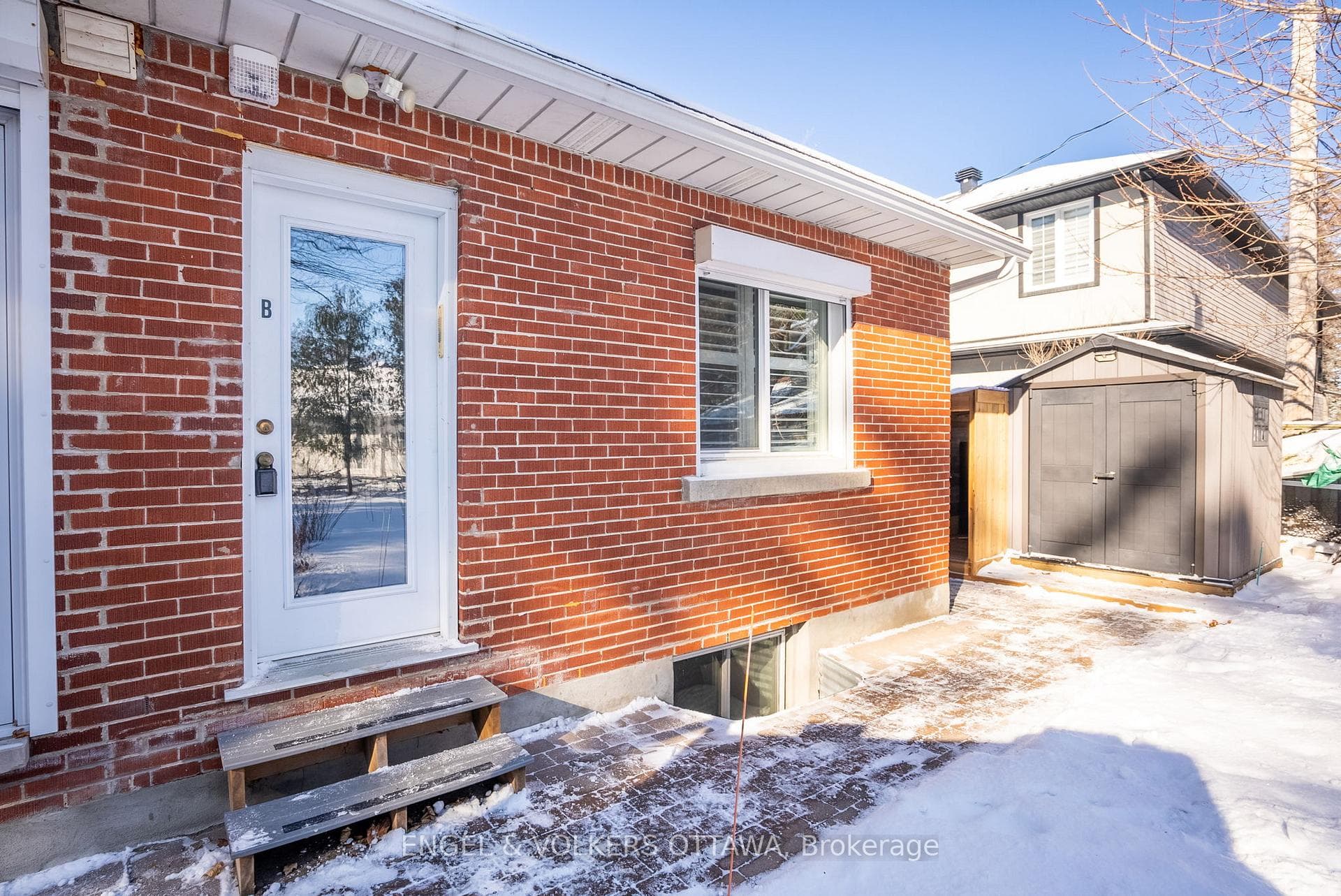 2966 Richmond Road Unit B photo 2
