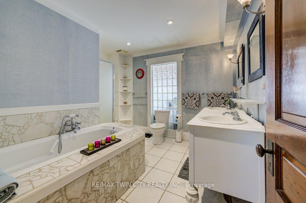 207 Hedley Street photo 13