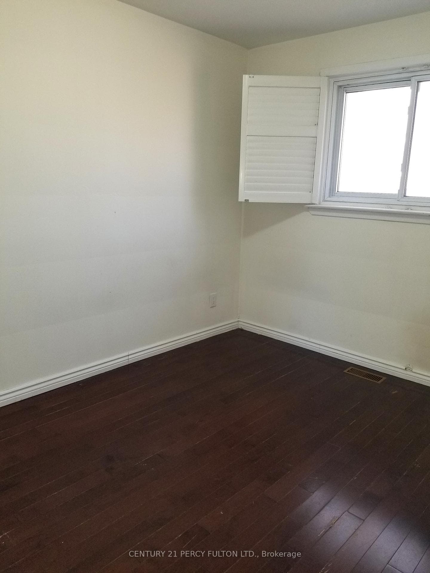 182 Confederation Drive Unit Main Floor photo 14