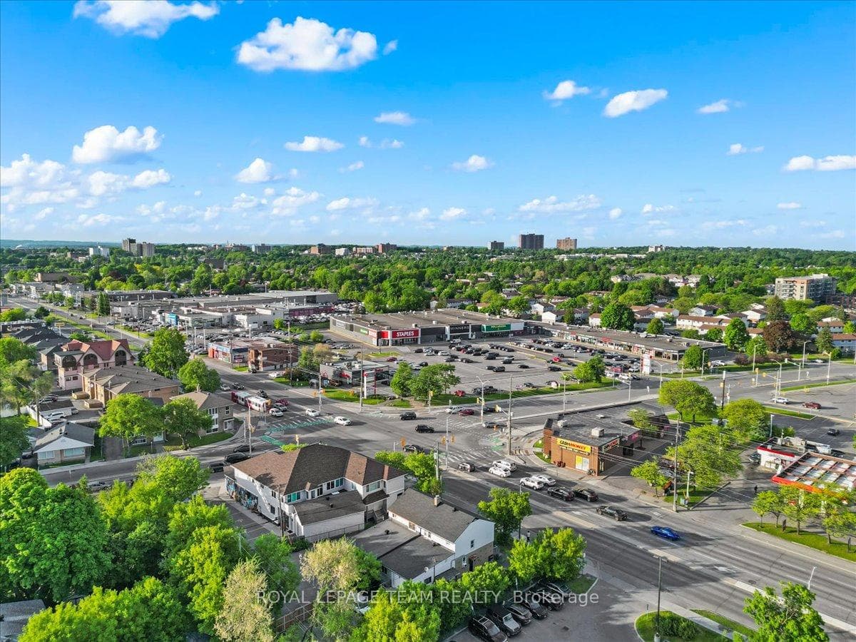 1008 ST. LAURENT Boulevard photo 50