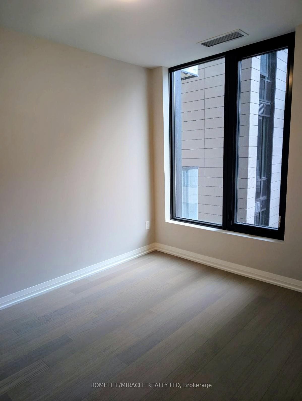 1415 Dundas Street Unit 302 photo 10