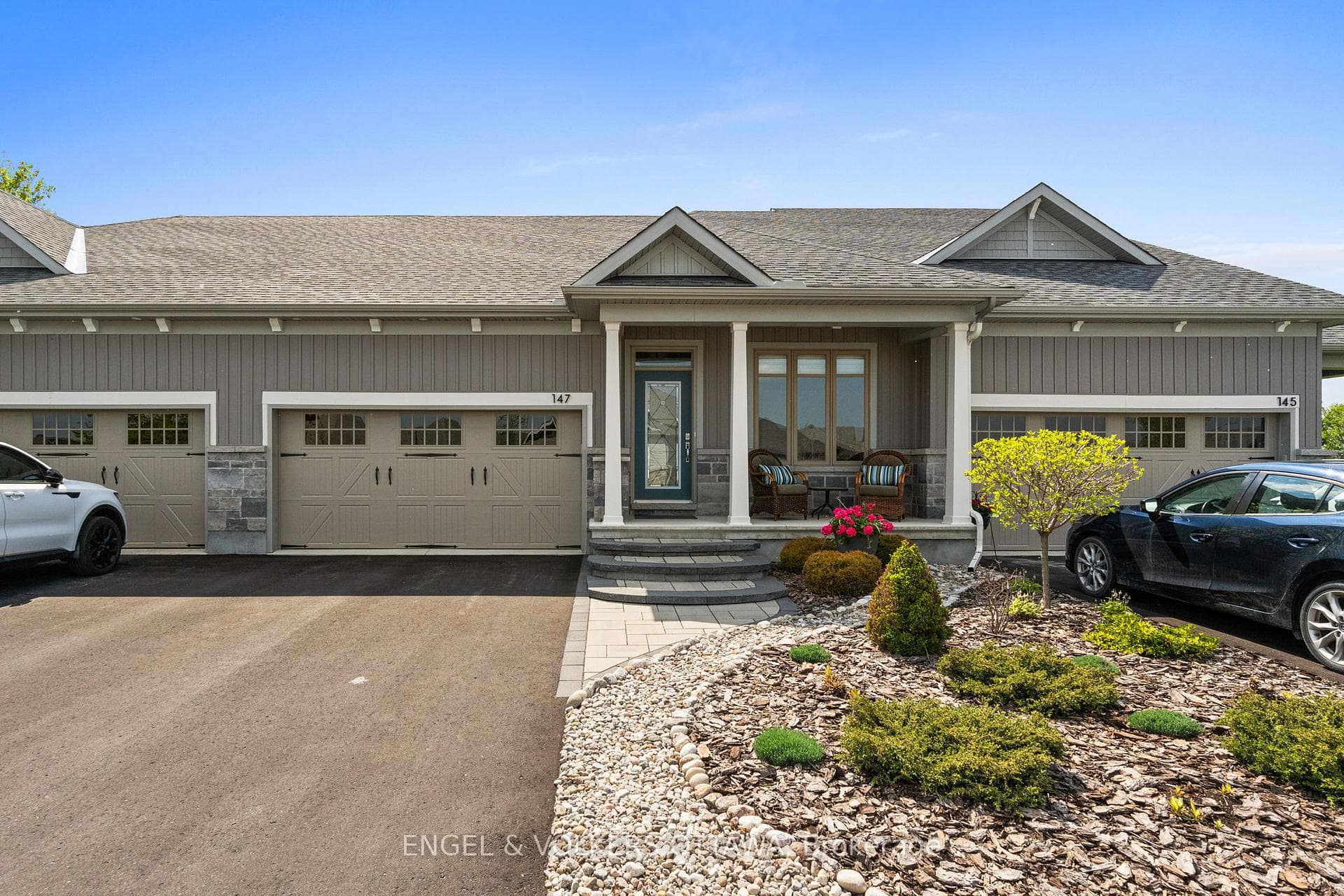 147 Blackhorse Drive photo 1