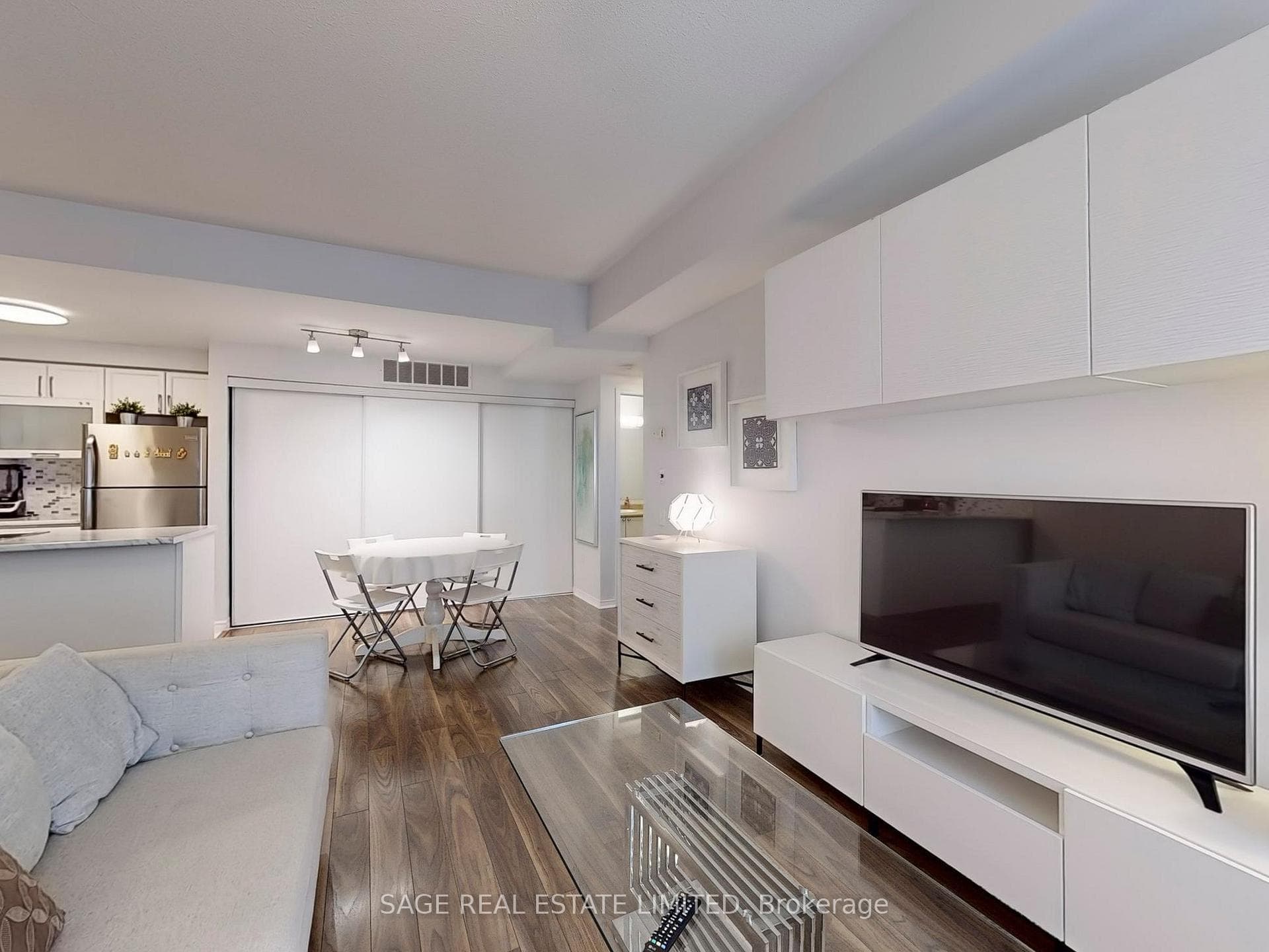760 Lawrence Avenue Unit 44 photo 10