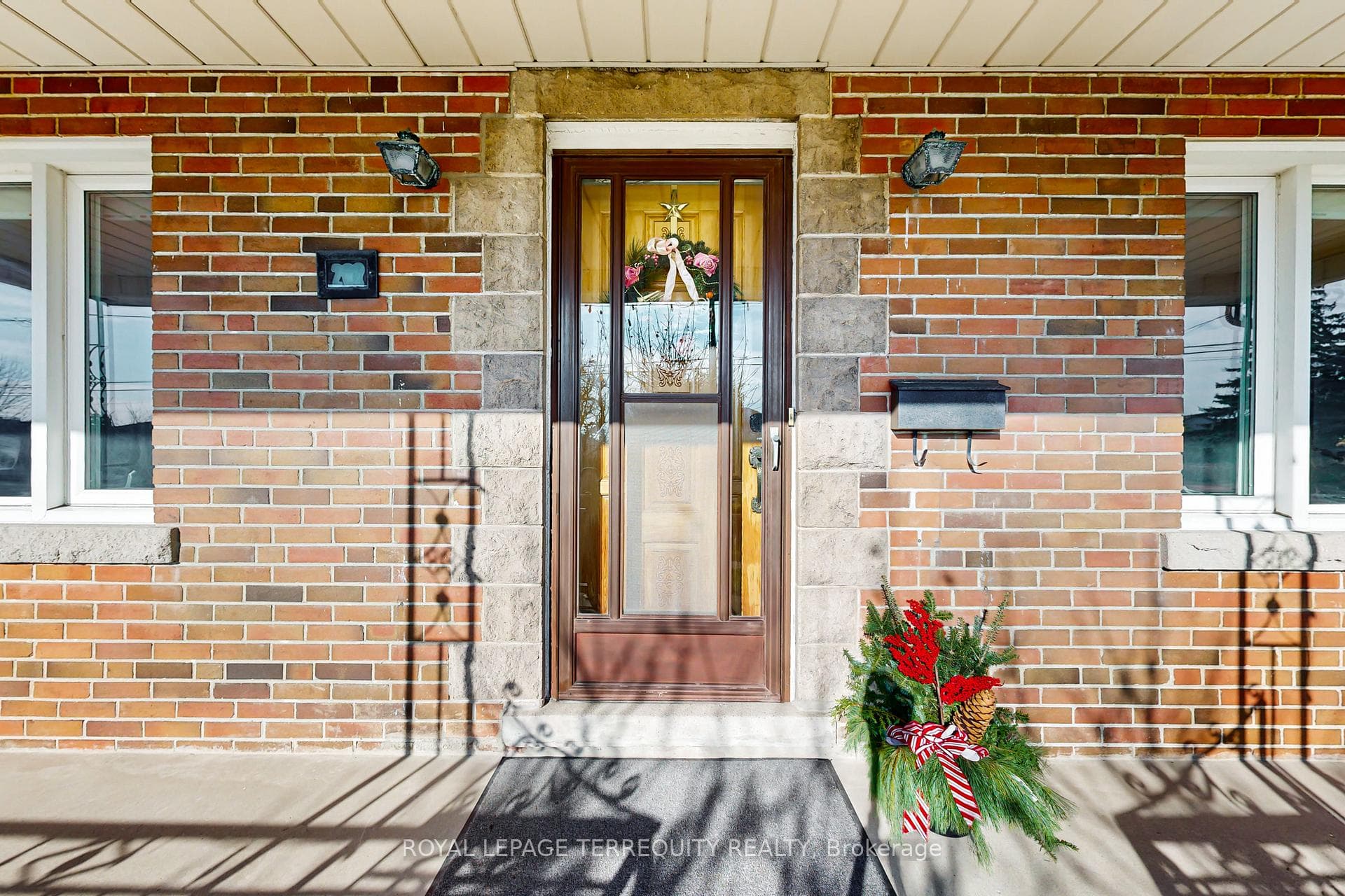 202 Rustic Road photo 2