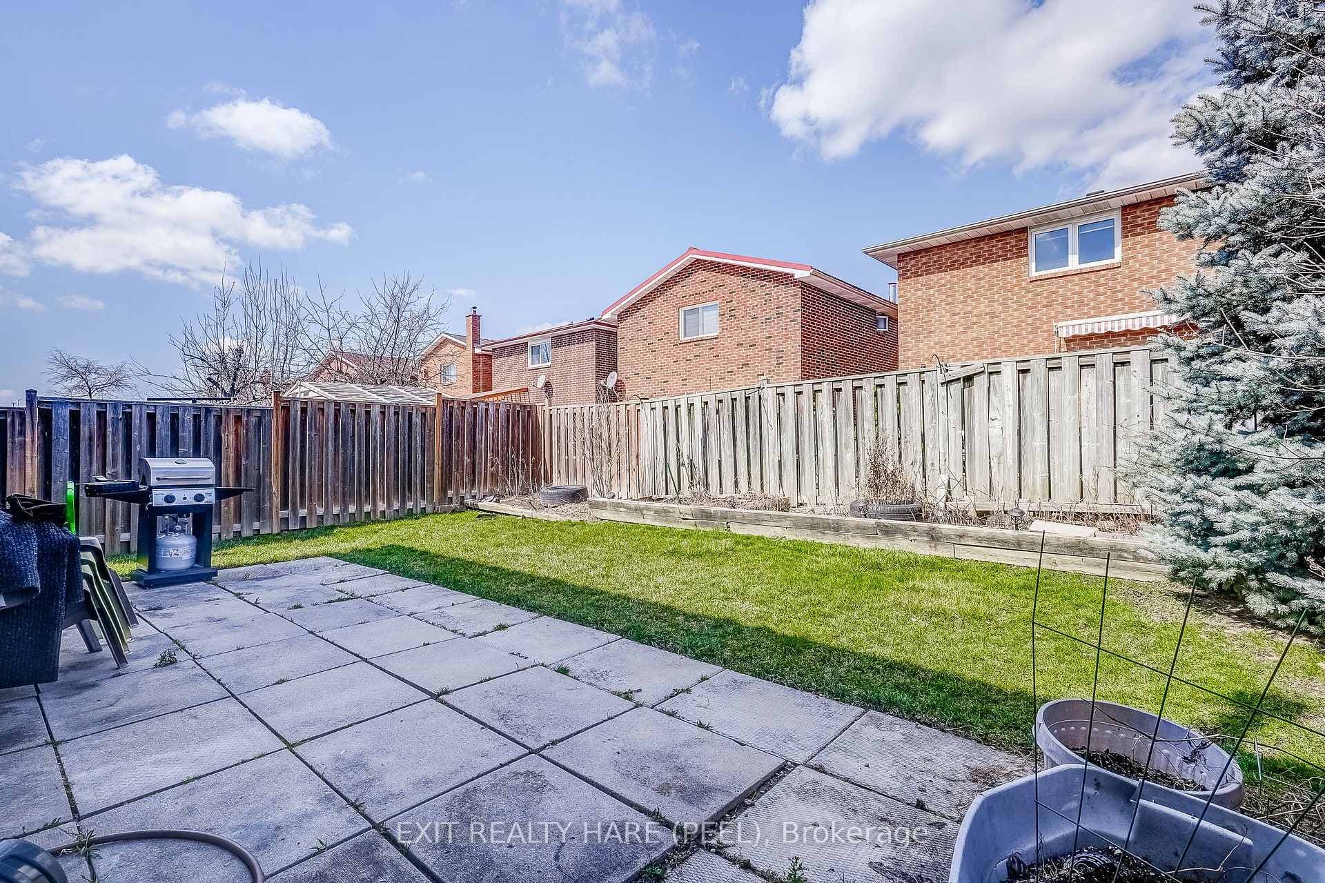 81 Hinchley Wood Grove photo 34