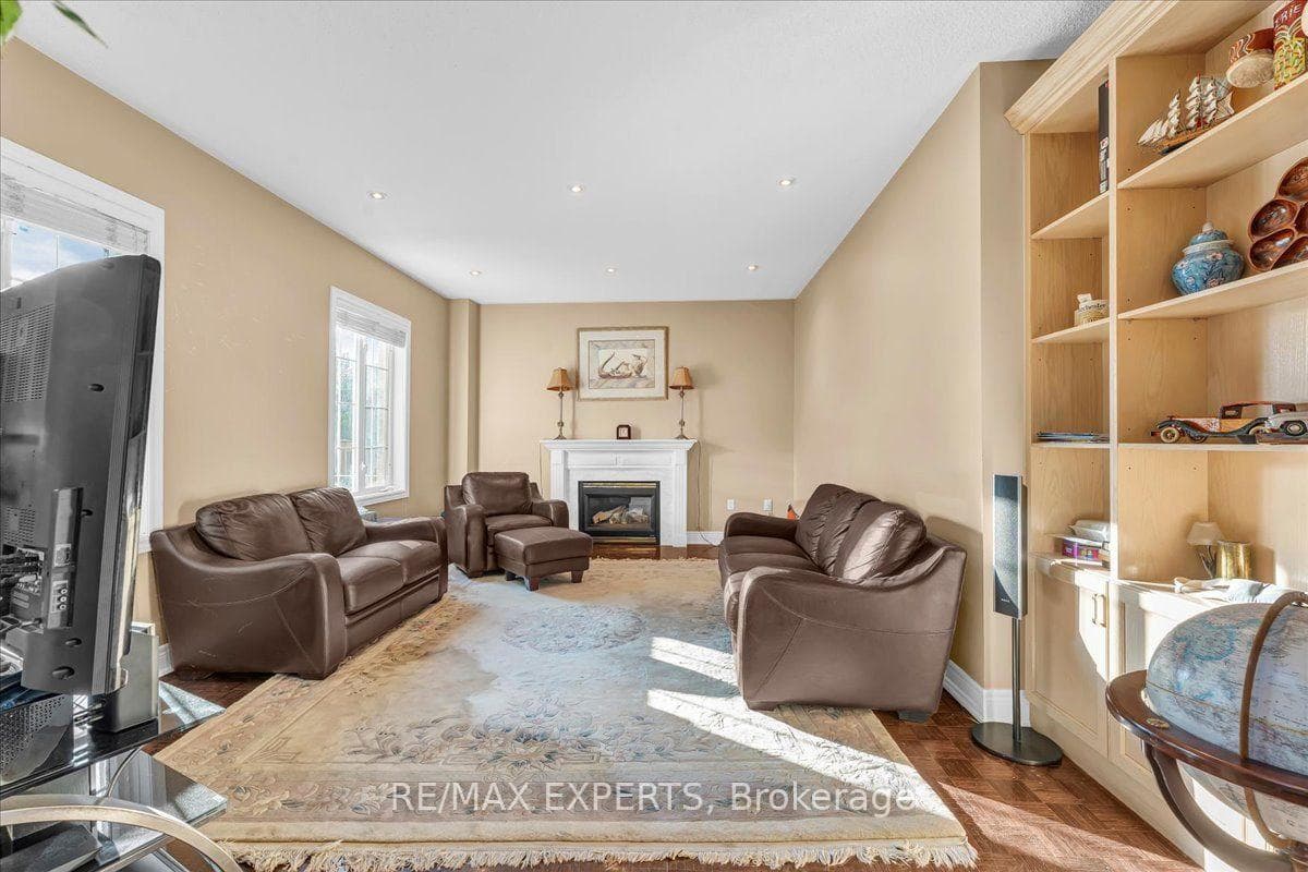 110 Velmar Drive photo 14
