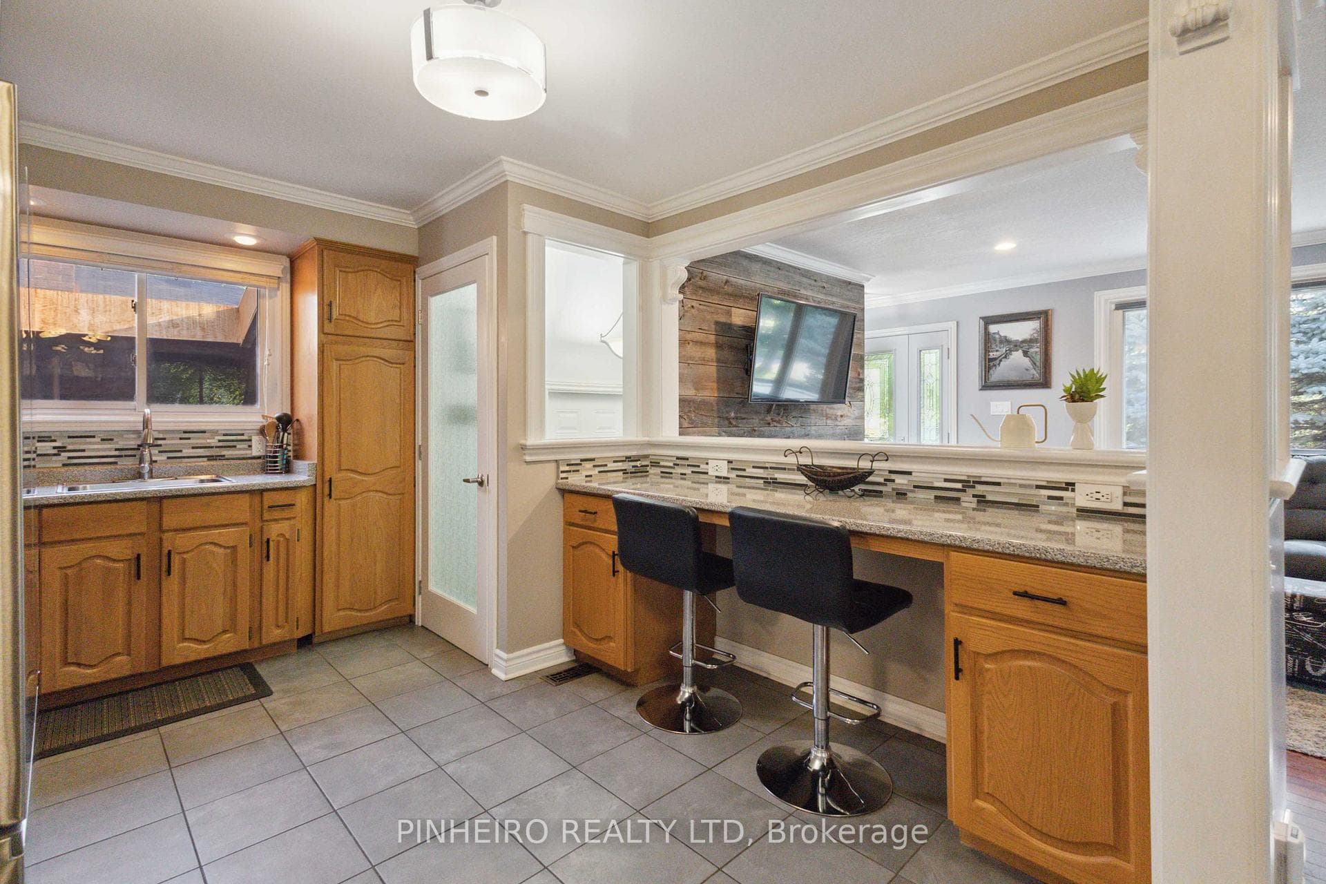 128 Bancroft Road photo 8