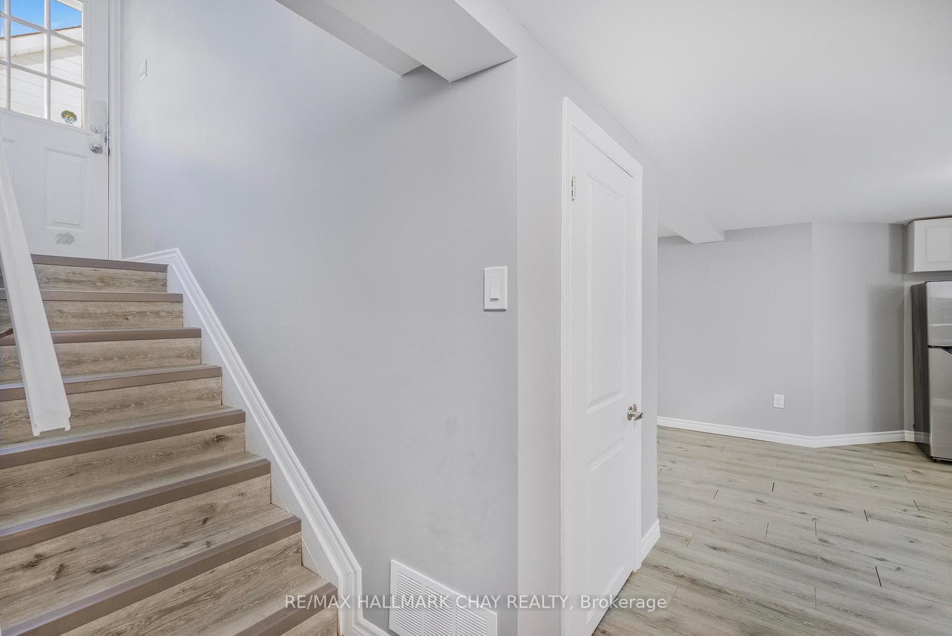 48 Grove St E, Barrie