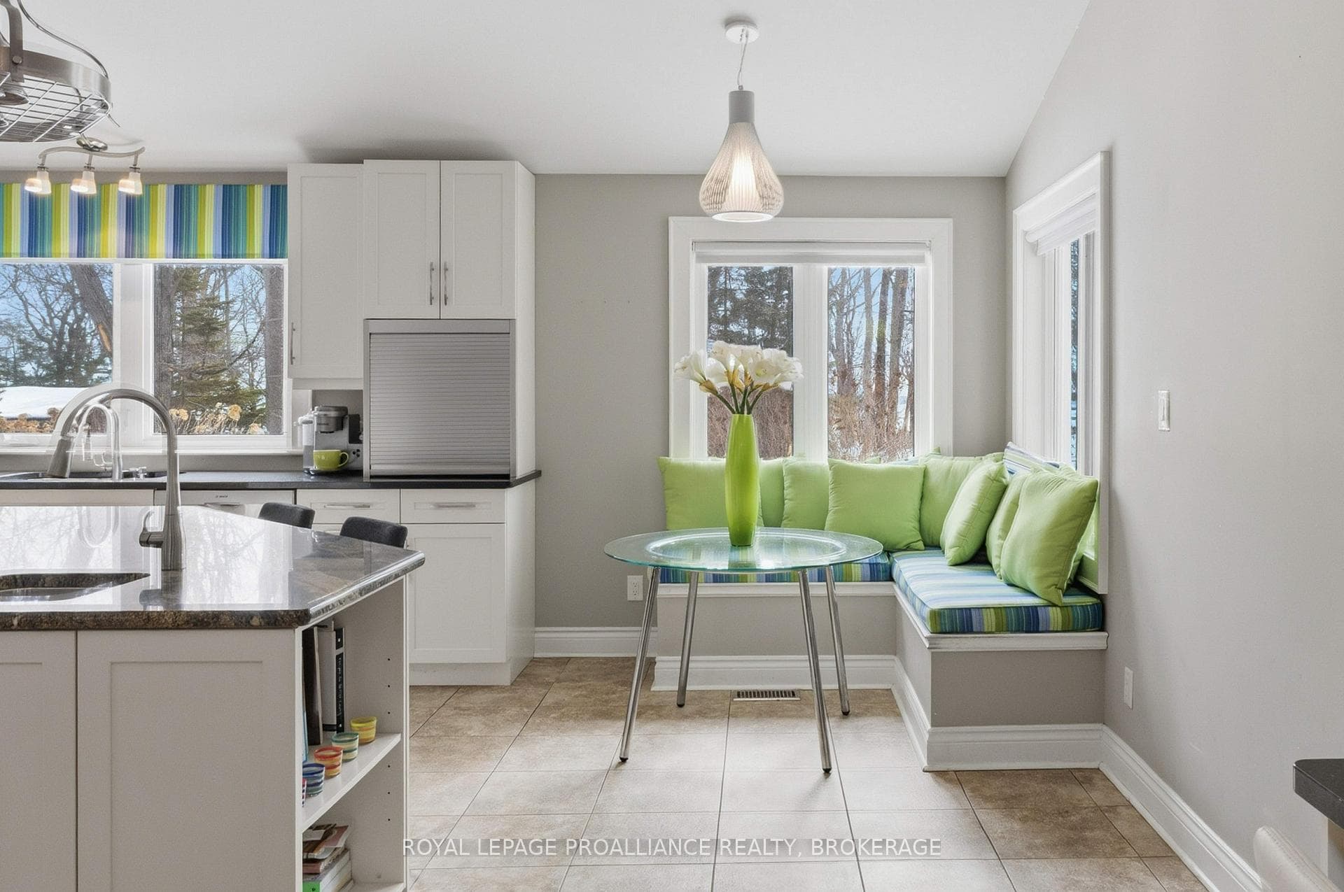 27 Riverside Drive photo 10