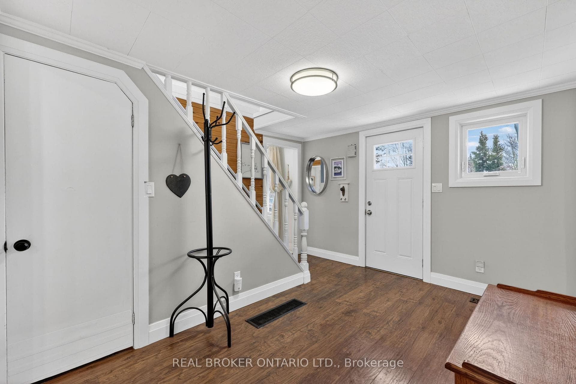 Large Foyer Entry