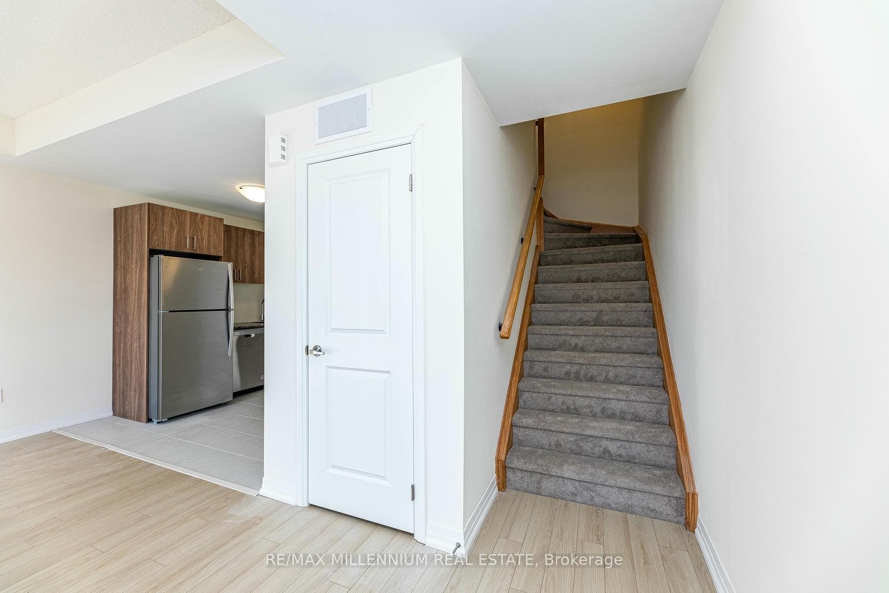 165 Tapscott Road Unit 11 photo 20