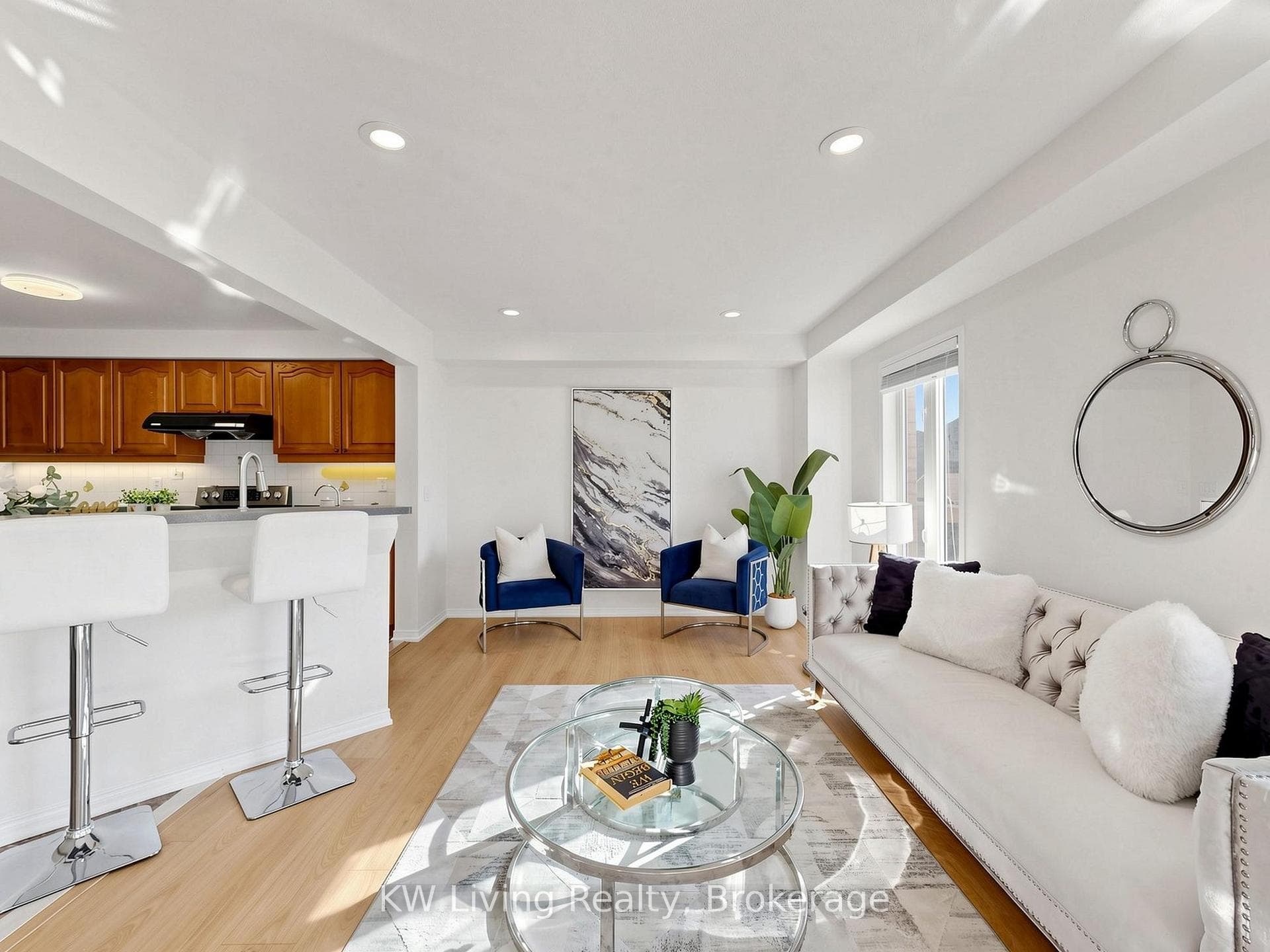 3385 Southwick Street photo 2