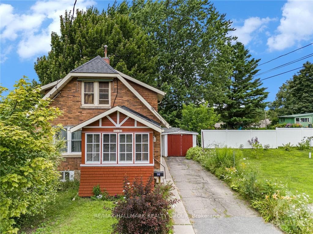 418 KING Street photo 2