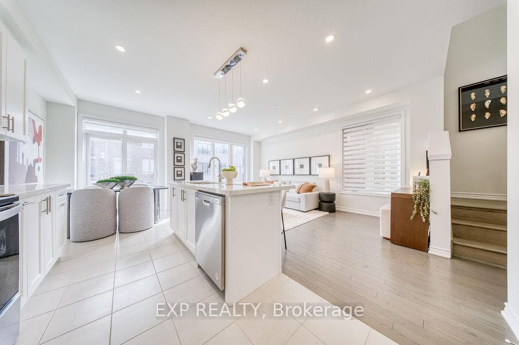 69 Freeman Williams Street photo 16