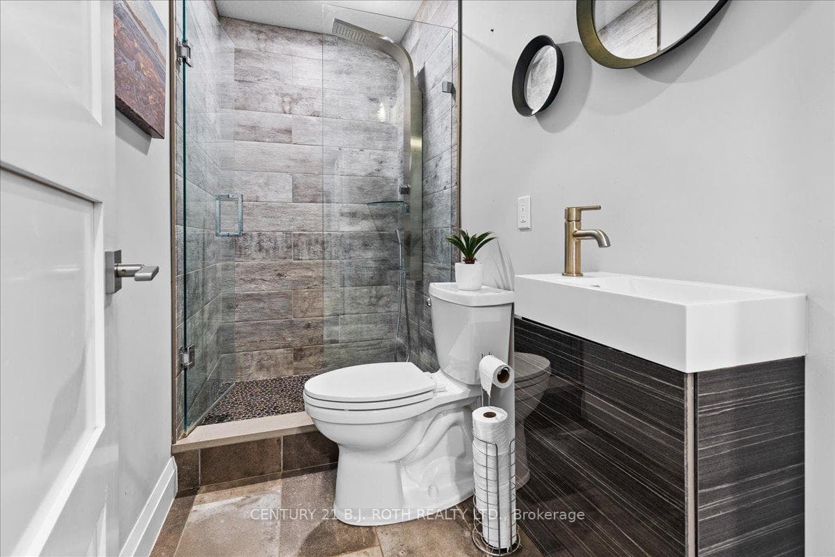 876821 Hofstetter Road photo 10