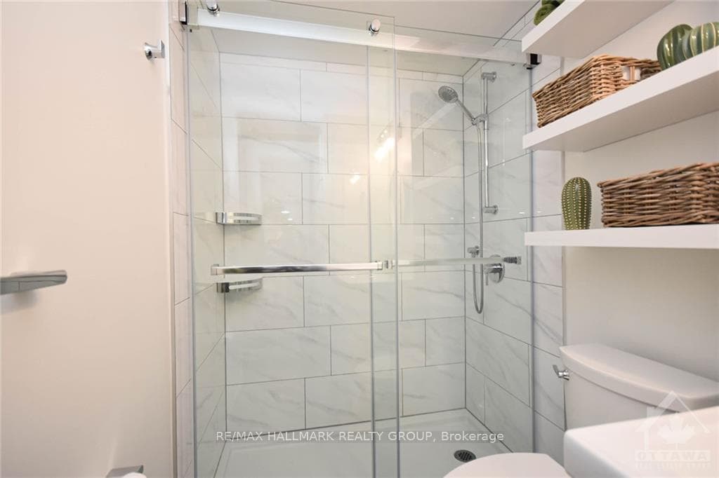 220 WILBROD Street Unit 1 photo 22