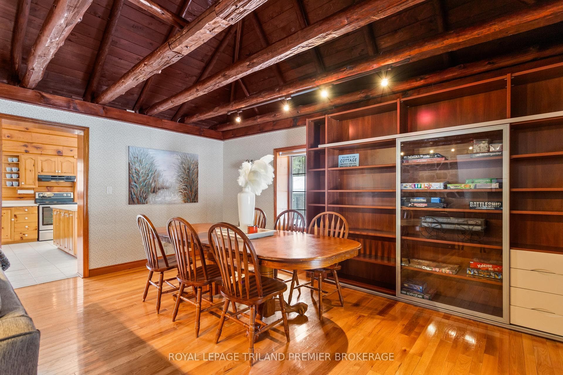 9936 ONTARIO Street photo 14