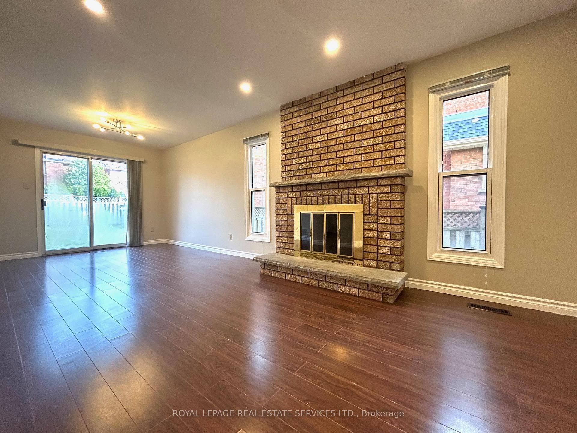 4523 Kimbermount Avenue photo 5