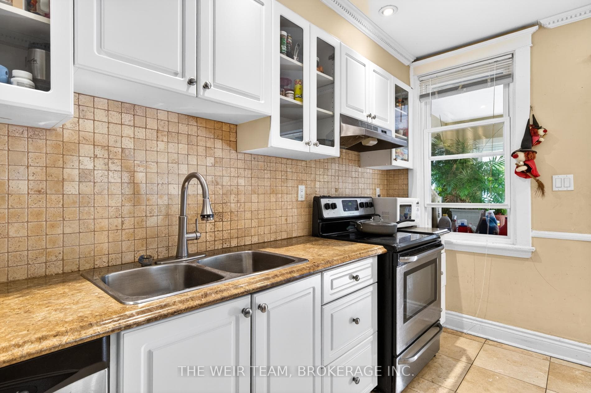 226 Ottawa Street photo 7