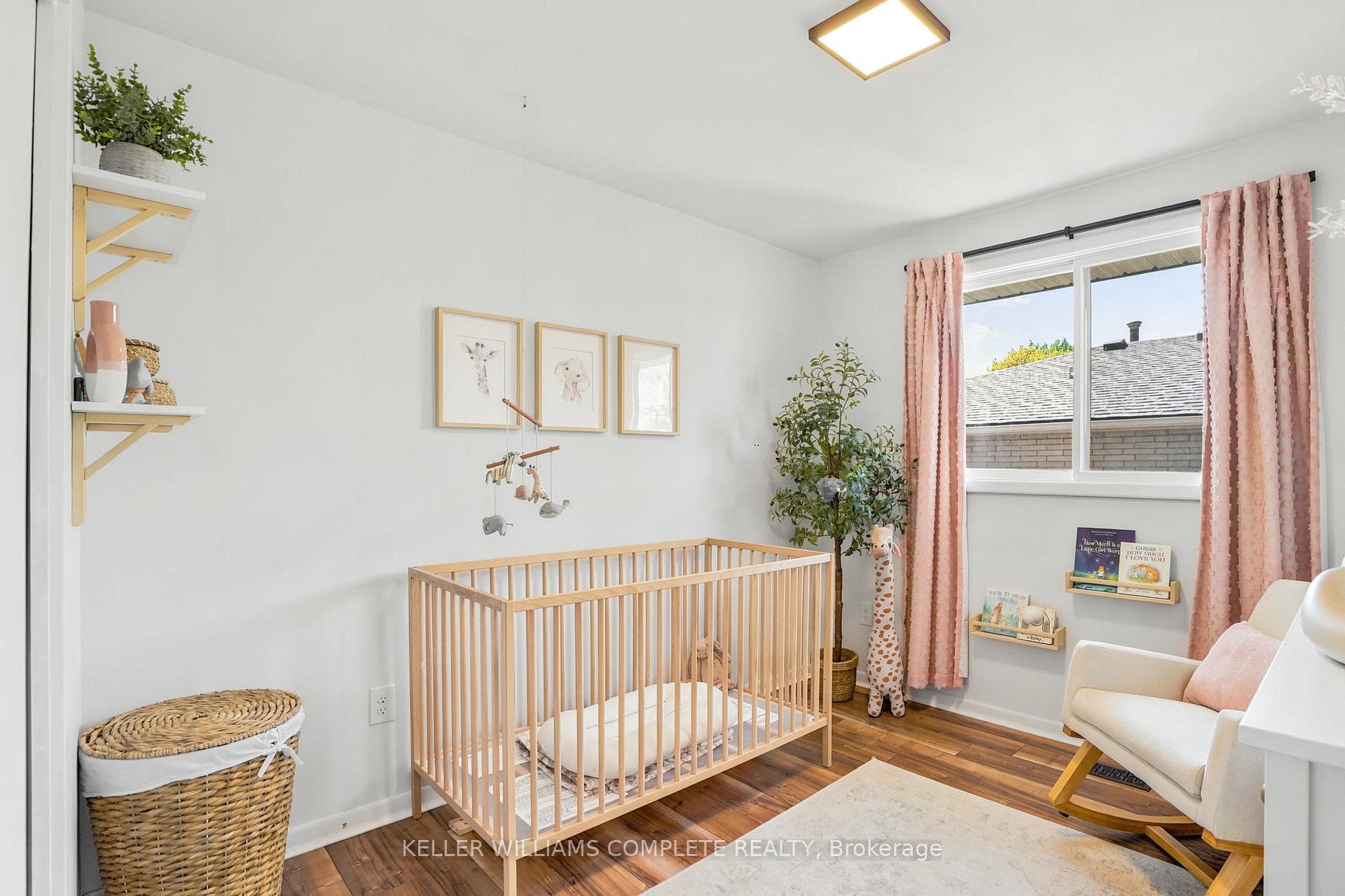 9 Reno Avenue photo 13