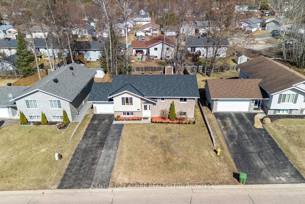 64 Spruce Street photo 43