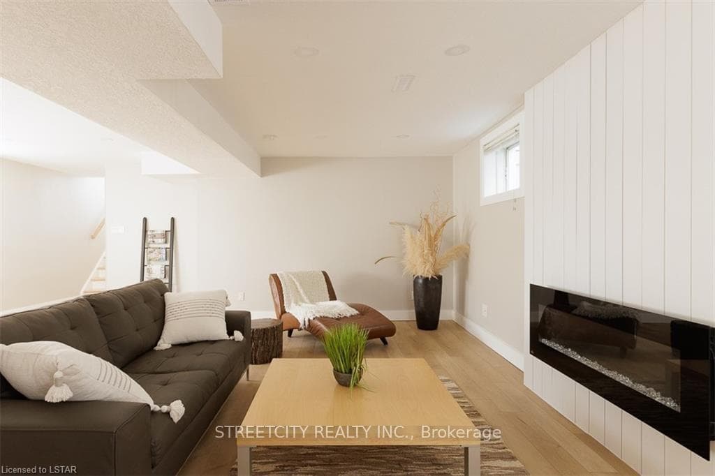 2 Eula White Place photo 19
