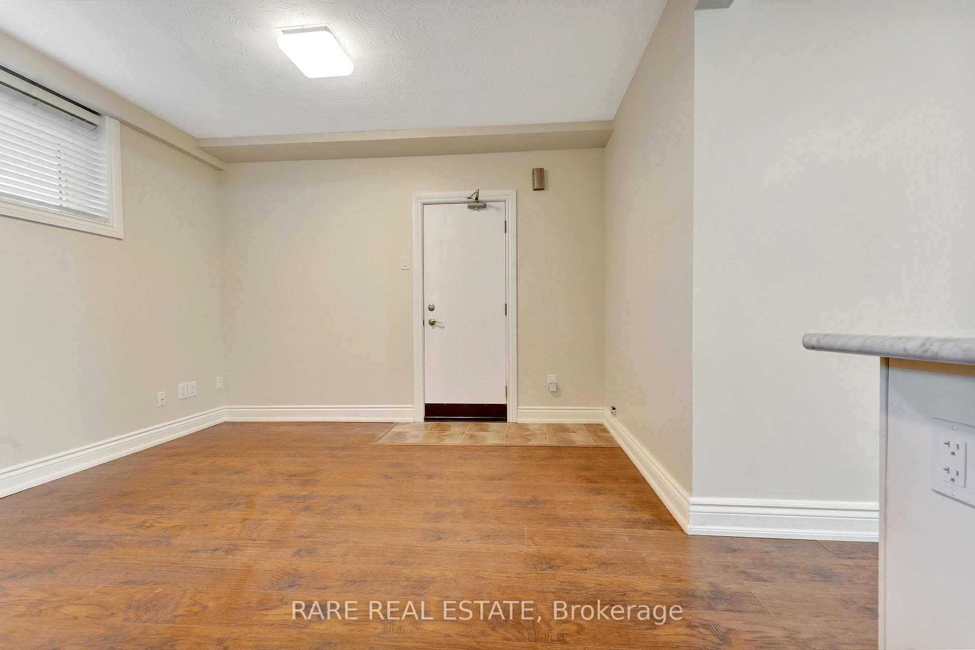 10 Budgell Terrace Unit Lower photo 8