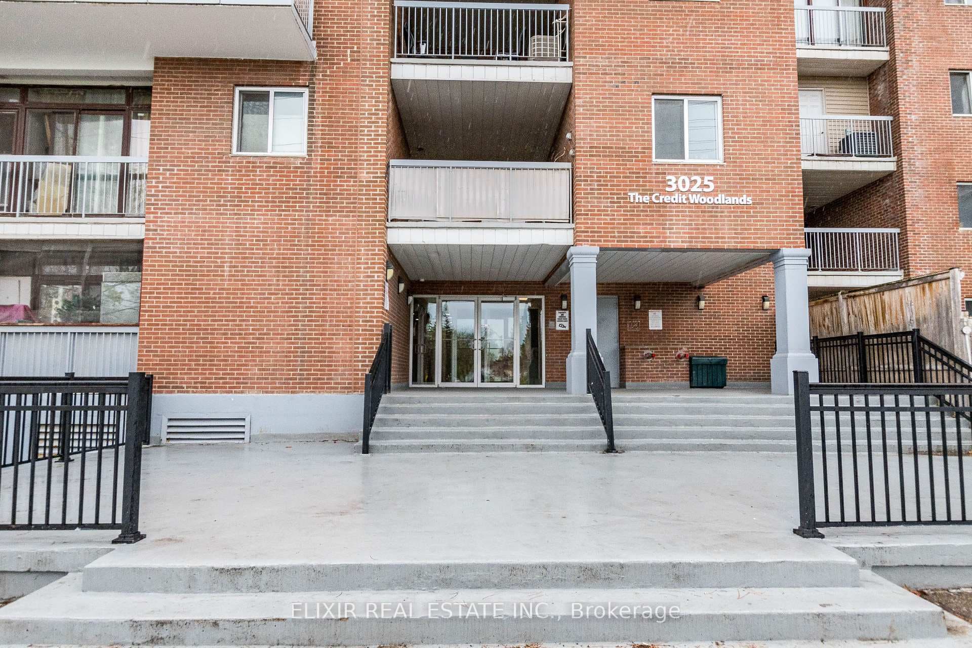 3025 The Credit Woodlands Drive Unit 336 photo 1