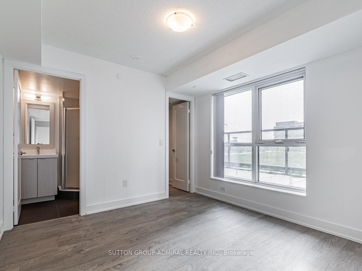 7 Mabelle Avenue Unit 301 photo 14