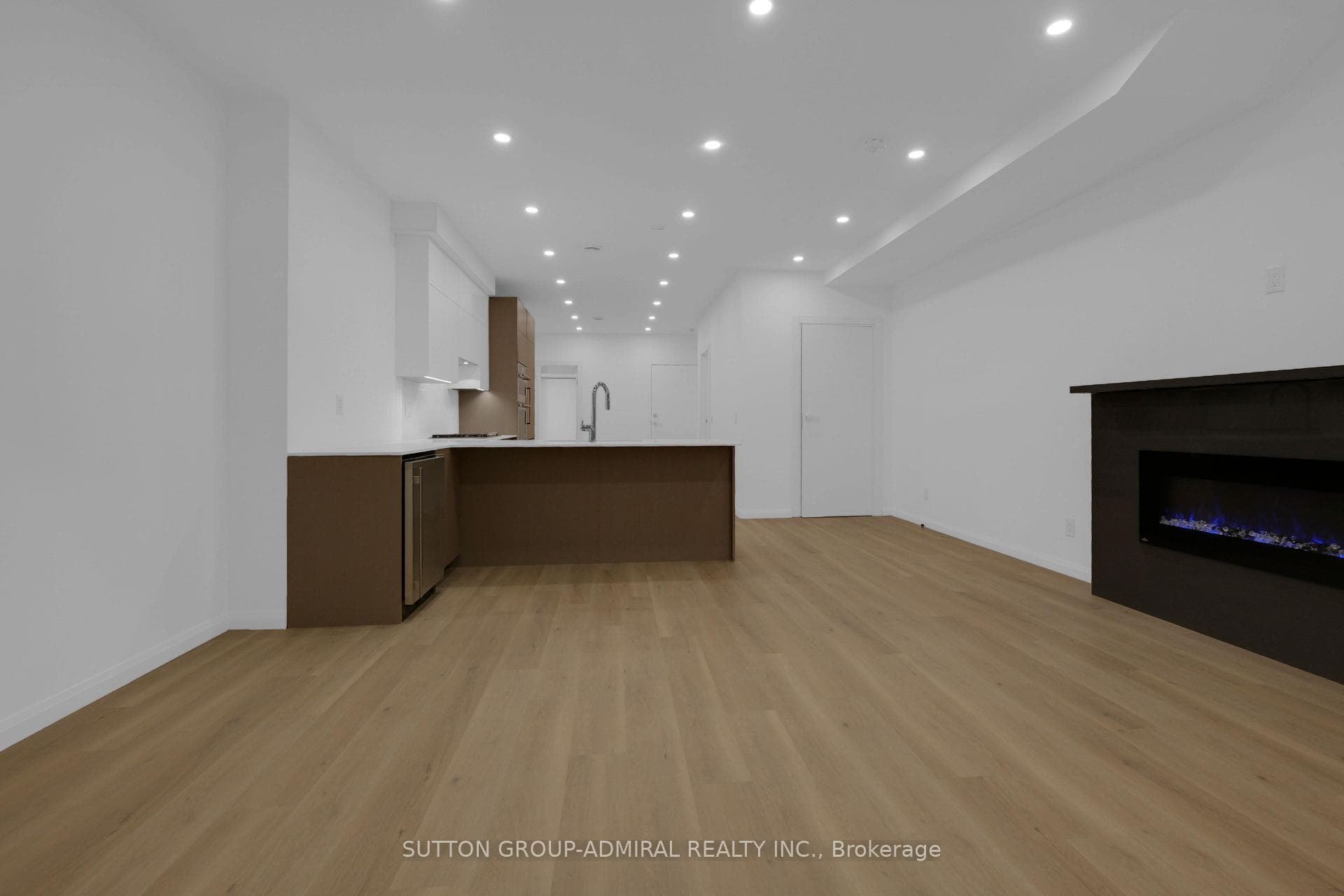 647 College Street Unit 102 (lower unit) photo 19