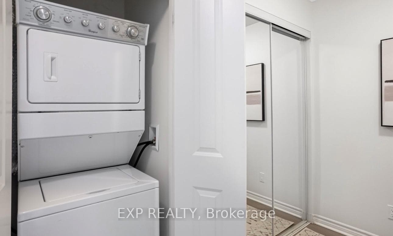 2522 Keele Street Unit 704 photo 21